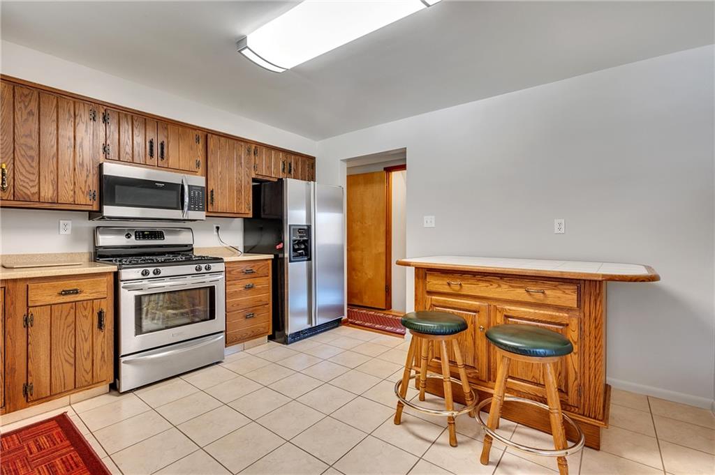 418 Hemlock Road Trafford, PA 15085 - Photo 9 of 25 Gallery Image 9