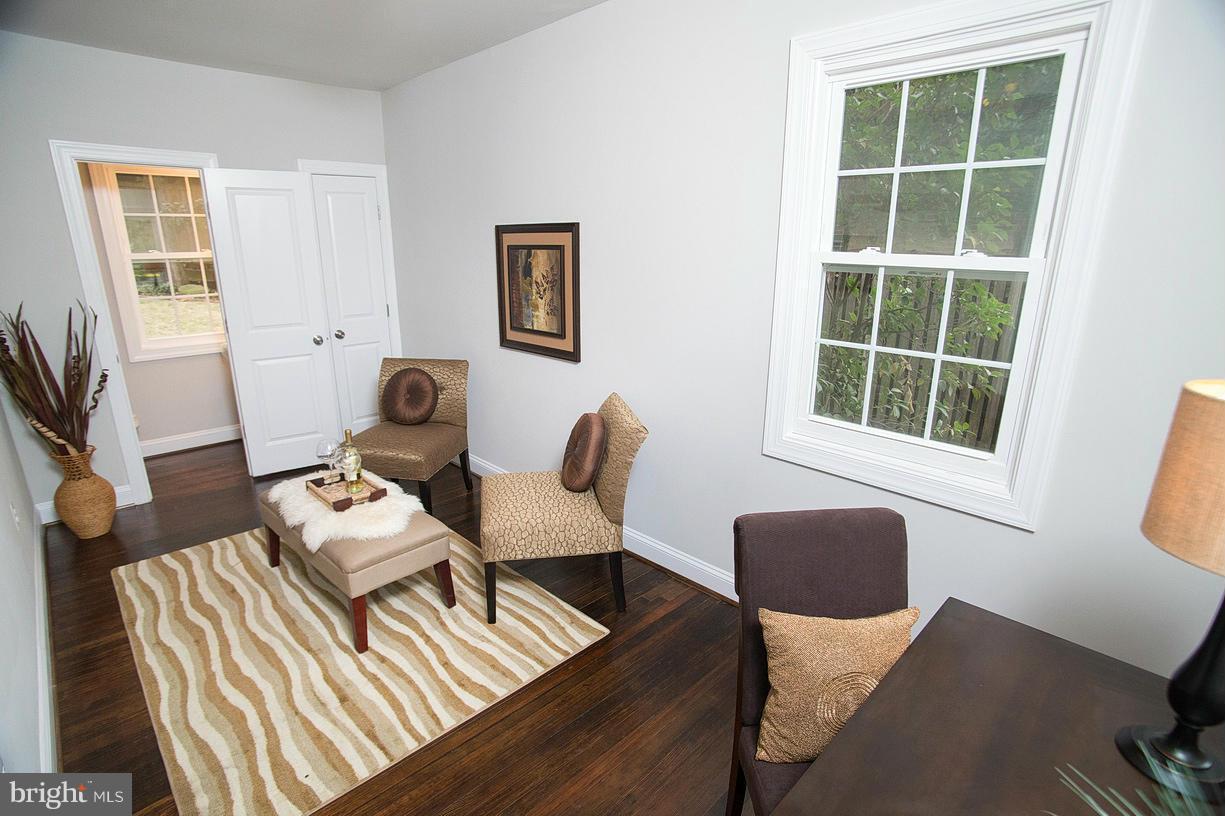 6014 Fort Hunt Road Alexandria, VA 22307 - Photo 12 of 30 Interior (General)