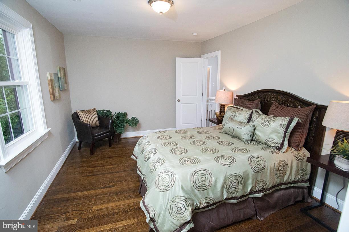 6014 Fort Hunt Road Alexandria, VA 22307 - Photo 16 of 30 Bedroom (Master)