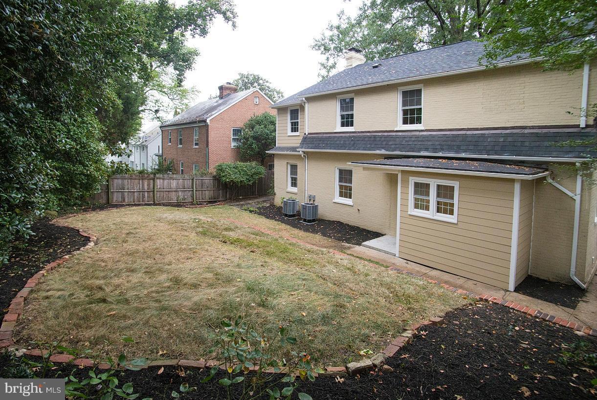 6014 Fort Hunt Road Alexandria, VA 22307 - Photo 29 of 30 Exterior (Rear)