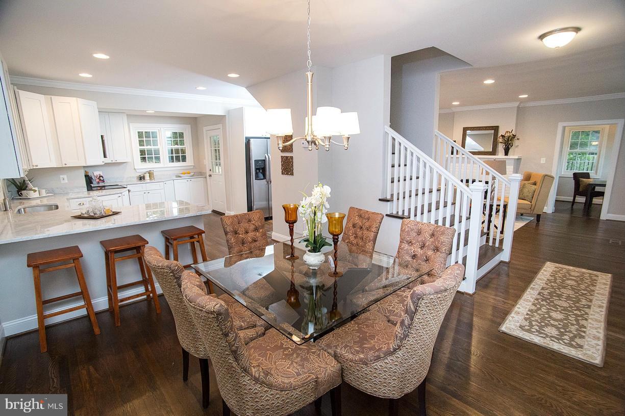 6014 Fort Hunt Road Alexandria, VA 22307 - Photo 6 of 30 Dining Room