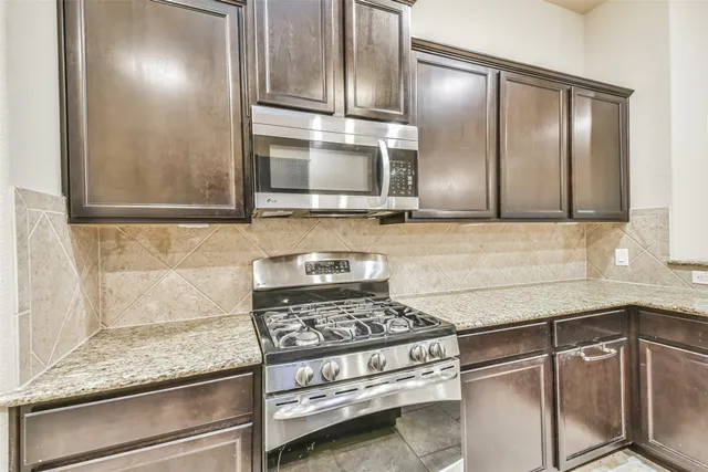 $1,950 | 8802 Adrienne Drive, Tomball, TX 77375