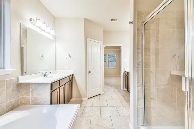 $1,950 | 8802 Adrienne Drive, Tomball, TX 77375