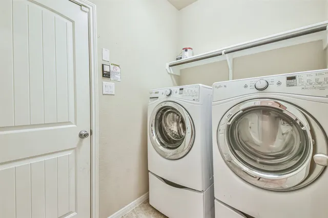 $1,950 | 8802 Adrienne Drive, Tomball, TX 77375