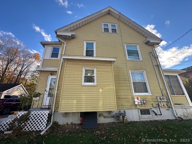 465 Pratt St Extension Meriden, CT 06450 - Photo 6 of 37