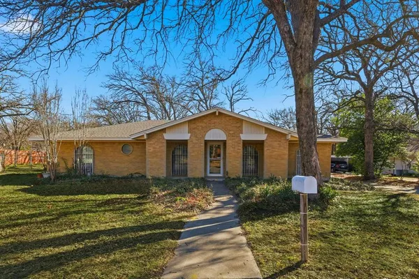 $504,900 | 620 Cimarron Trail, Southlake, TX 76092