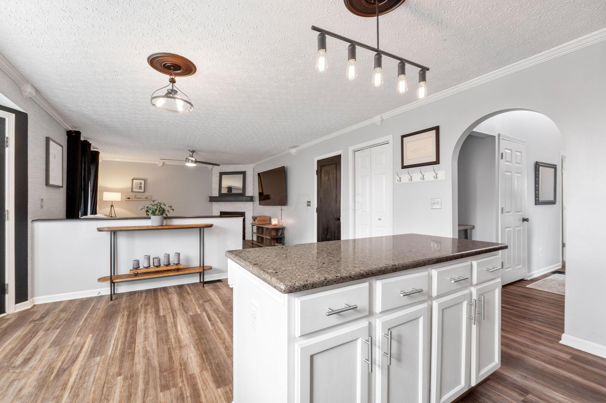2487 Linbaugh Road Grove City, OH 43123 - Photo 15 of 55 2487 Linbaugh Rd (Interior)-14