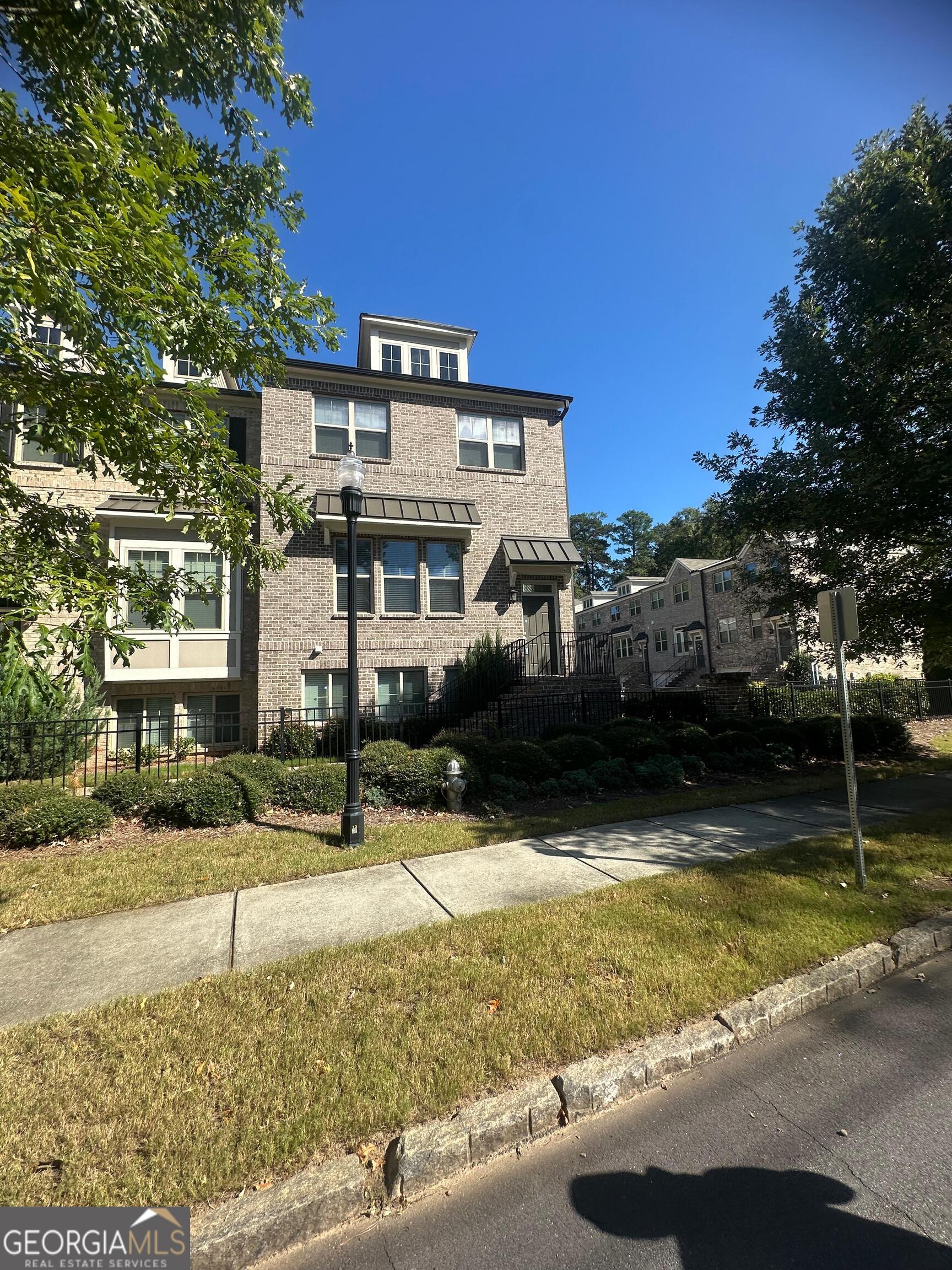 1833 Hislop Lane Chamblee, GA 30345 - Photo 9 of 42