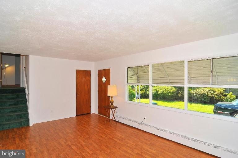 5729 Oakland Road Halethorpe, MD 21227 - Photo 14 of 18 a view of an empty room with a window