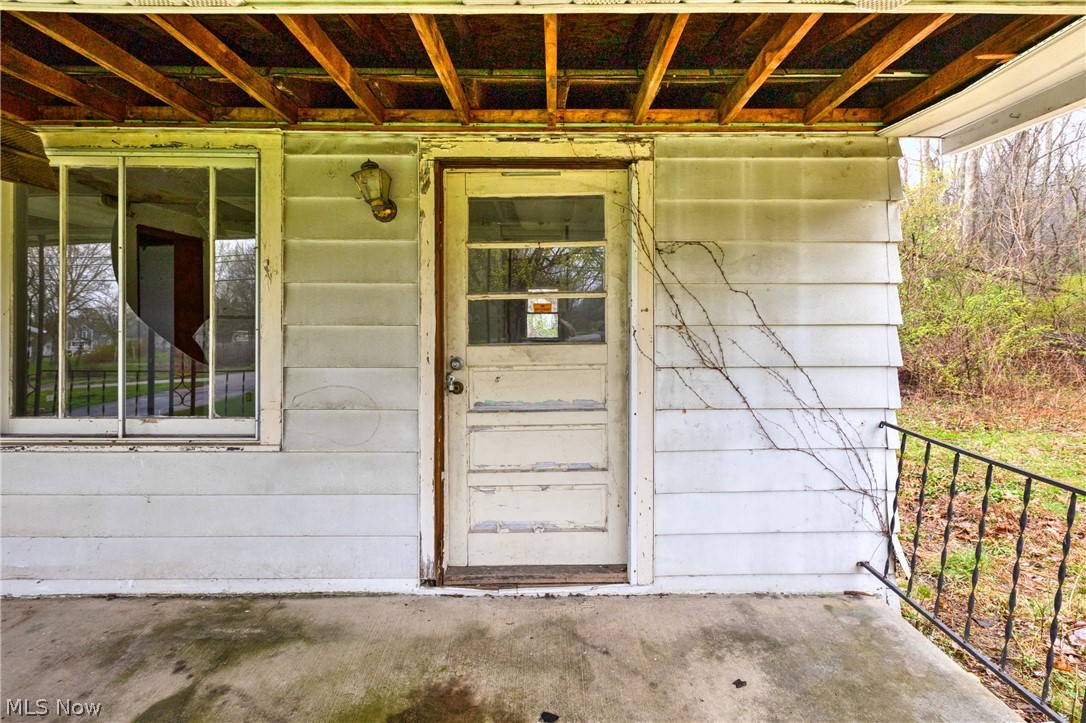 7766 Stewart Sharon Road Masury, OH 44438 - Photo 11 of 17