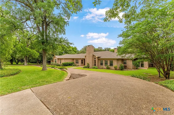 $950,000 | 3201 Edward Drive, Waco, TX 76708