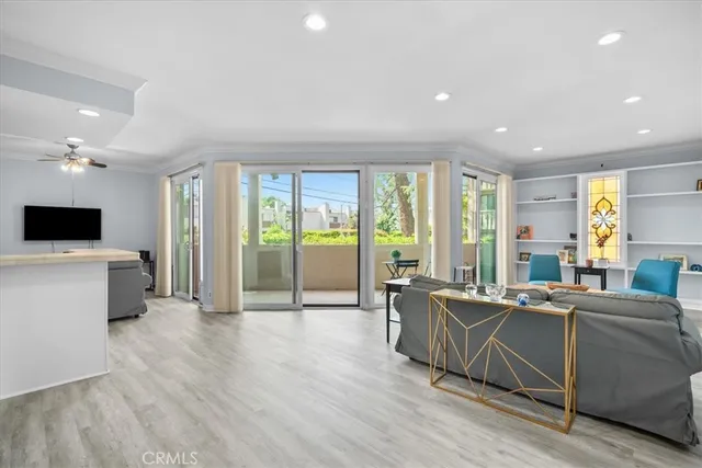 $695,000 | 5216 Yarmouth Avenue, Unit 106, Encino, CA 91316