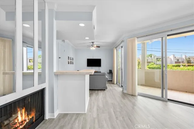 $695,000 | 5216 Yarmouth Avenue, Unit 106, Encino, CA 91316