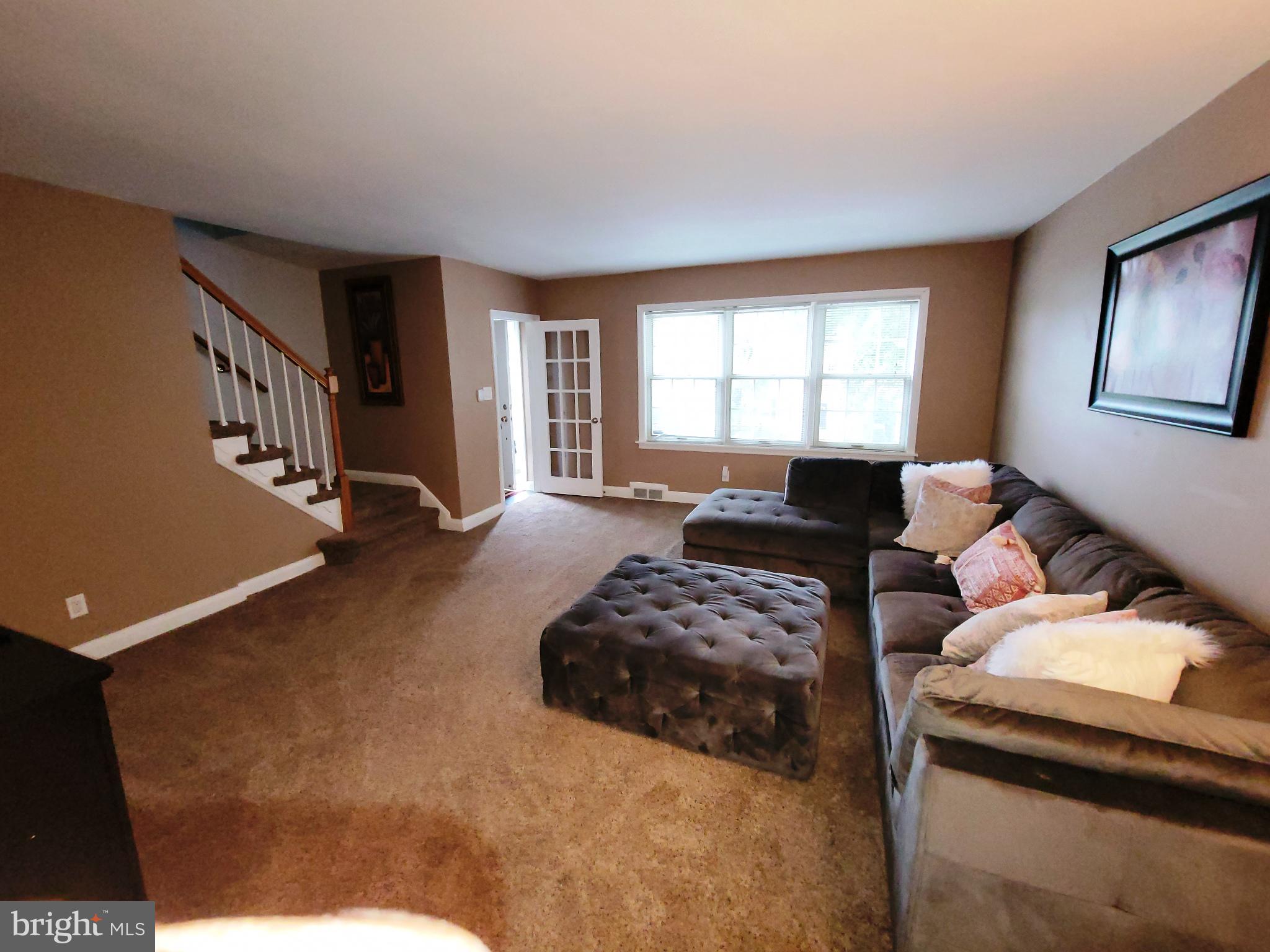 8138 Glen Gary Road Towson, MD 21286 - Photo 3 of 40