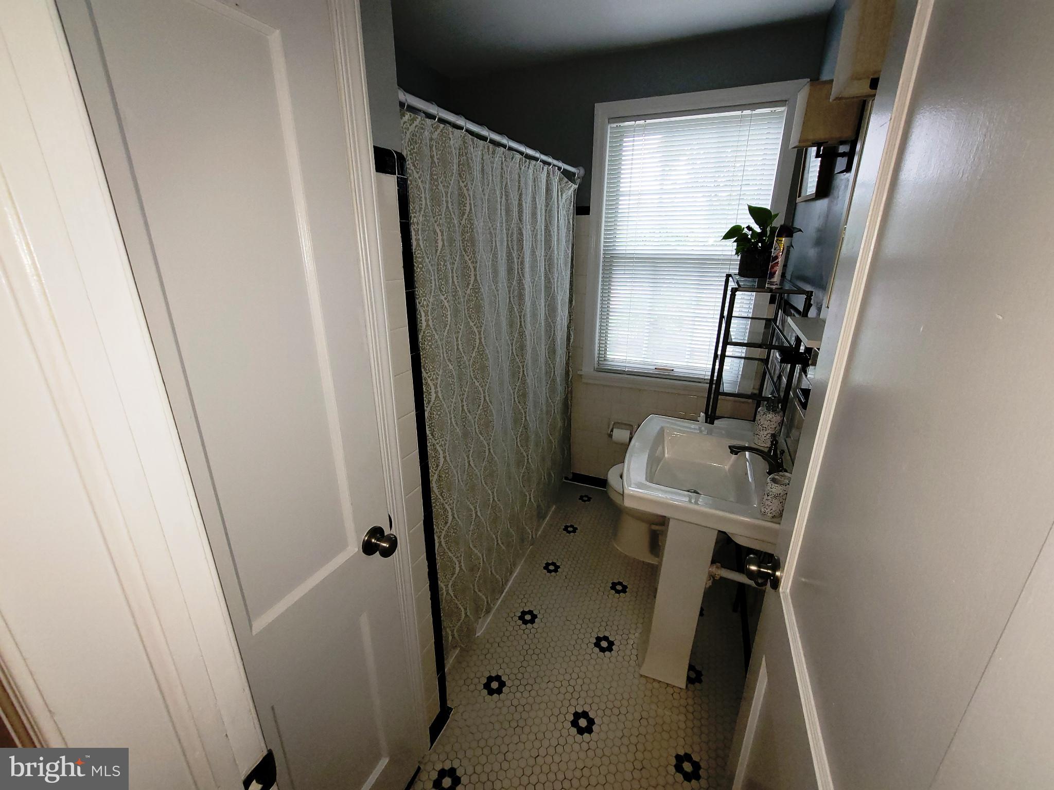 8138 Glen Gary Road Towson, MD 21286 - Photo 32 of 40