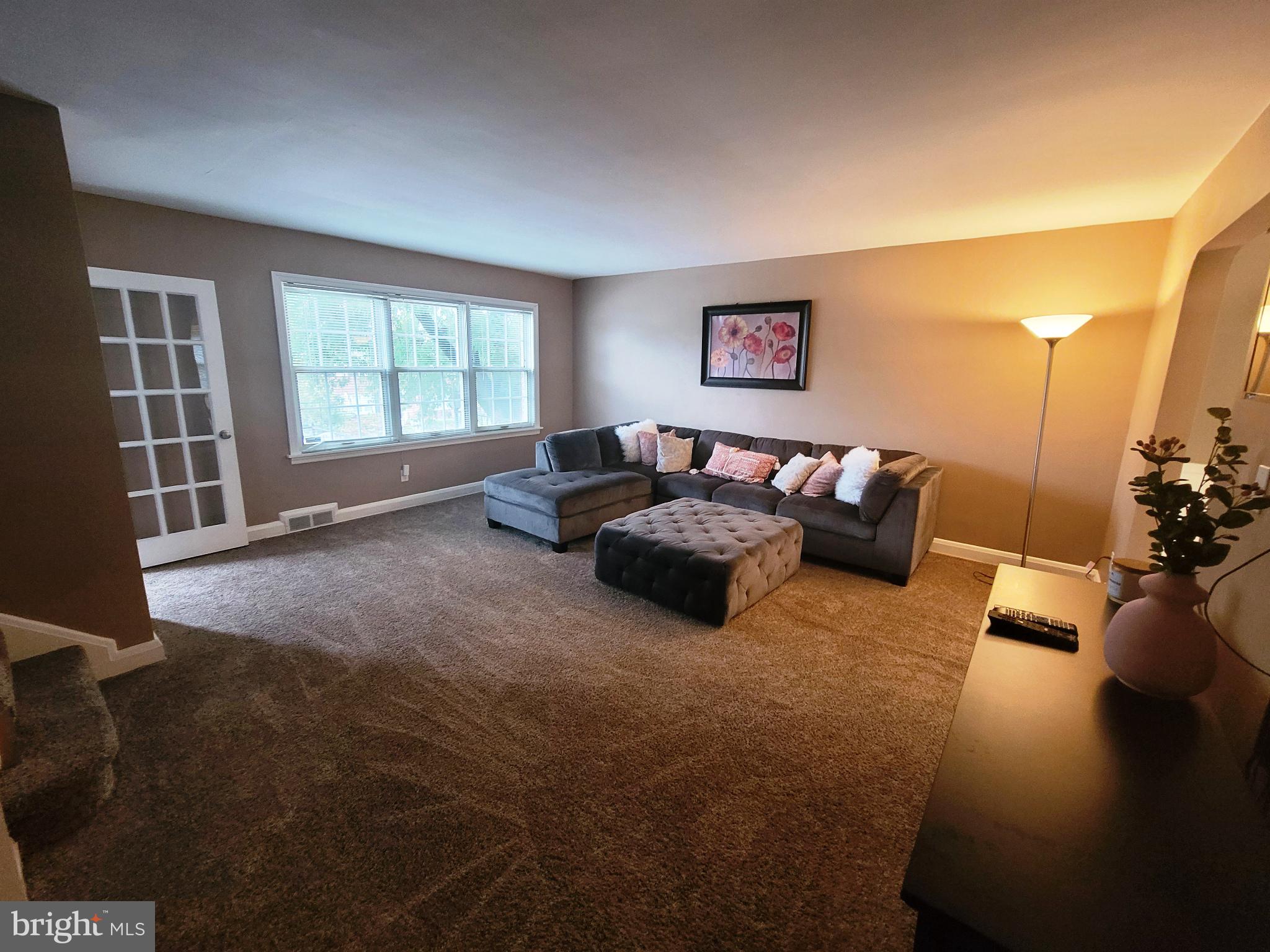 8138 Glen Gary Road Towson, MD 21286 - Photo 5 of 40