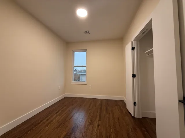 $3,200 | 165 Danforth Avenue, Unit 3, Jersey City, NJ 07305