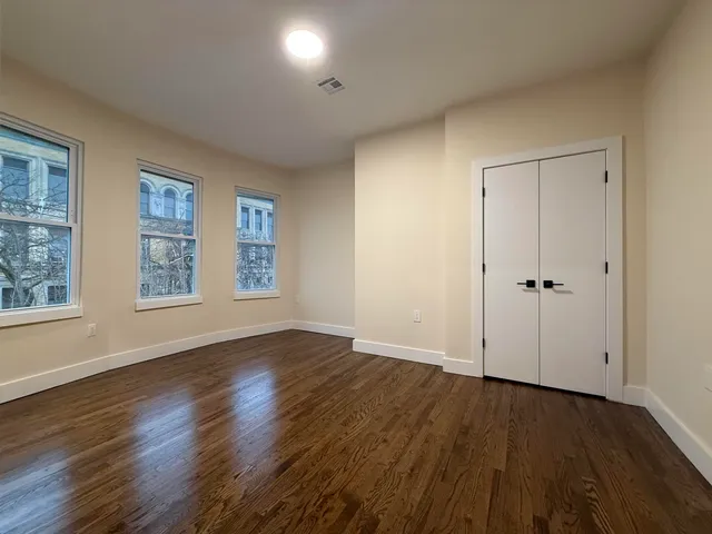 $3,200 | 165 Danforth Avenue, Unit 3, Jersey City, NJ 07305