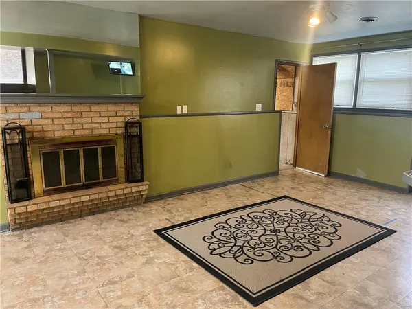 $264,950 | 1602 Northeast 65th Terrace, Kansas City, MO 64118