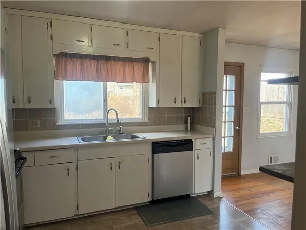 $264,950 | 1602 Northeast 65th Terrace, Kansas City, MO 64118