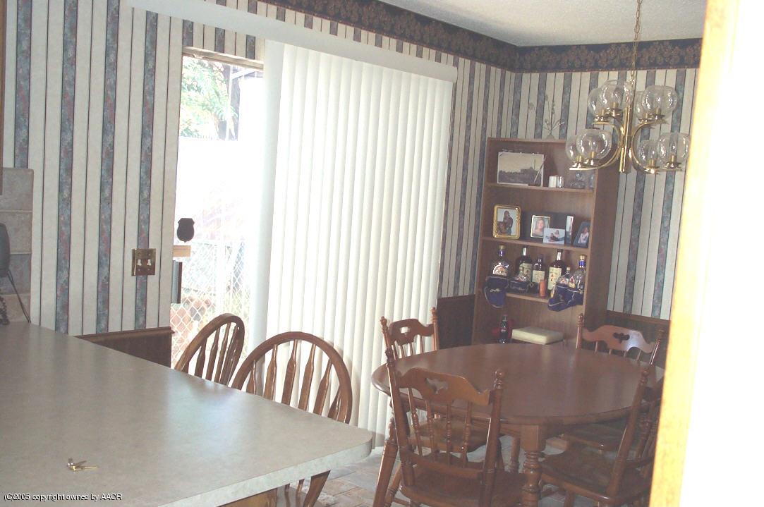 5206 Susan Drive Amarillo, TX 79110 - Photo 6 of 7 Dining Area