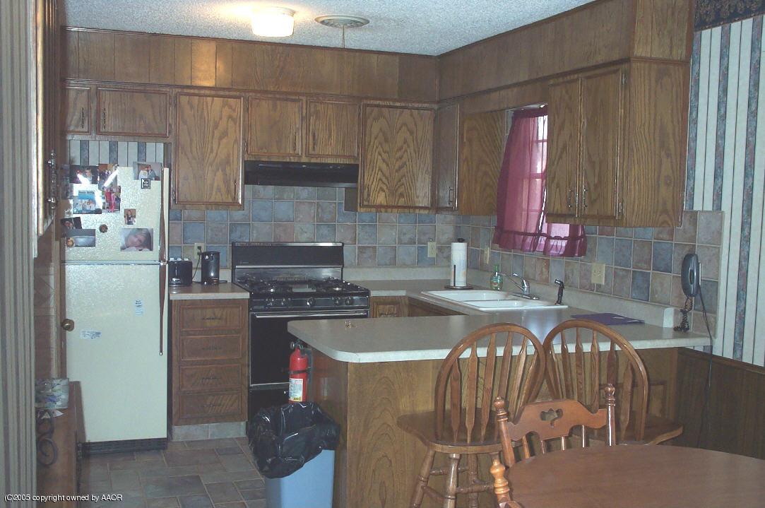 5206 Susan Drive Amarillo, TX 79110 - Photo 7 of 7 Kitchen