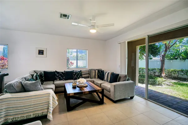 $3,000 | 378 Northeast 47th Place, Unit 378, Deerfield Beach, FL 33064