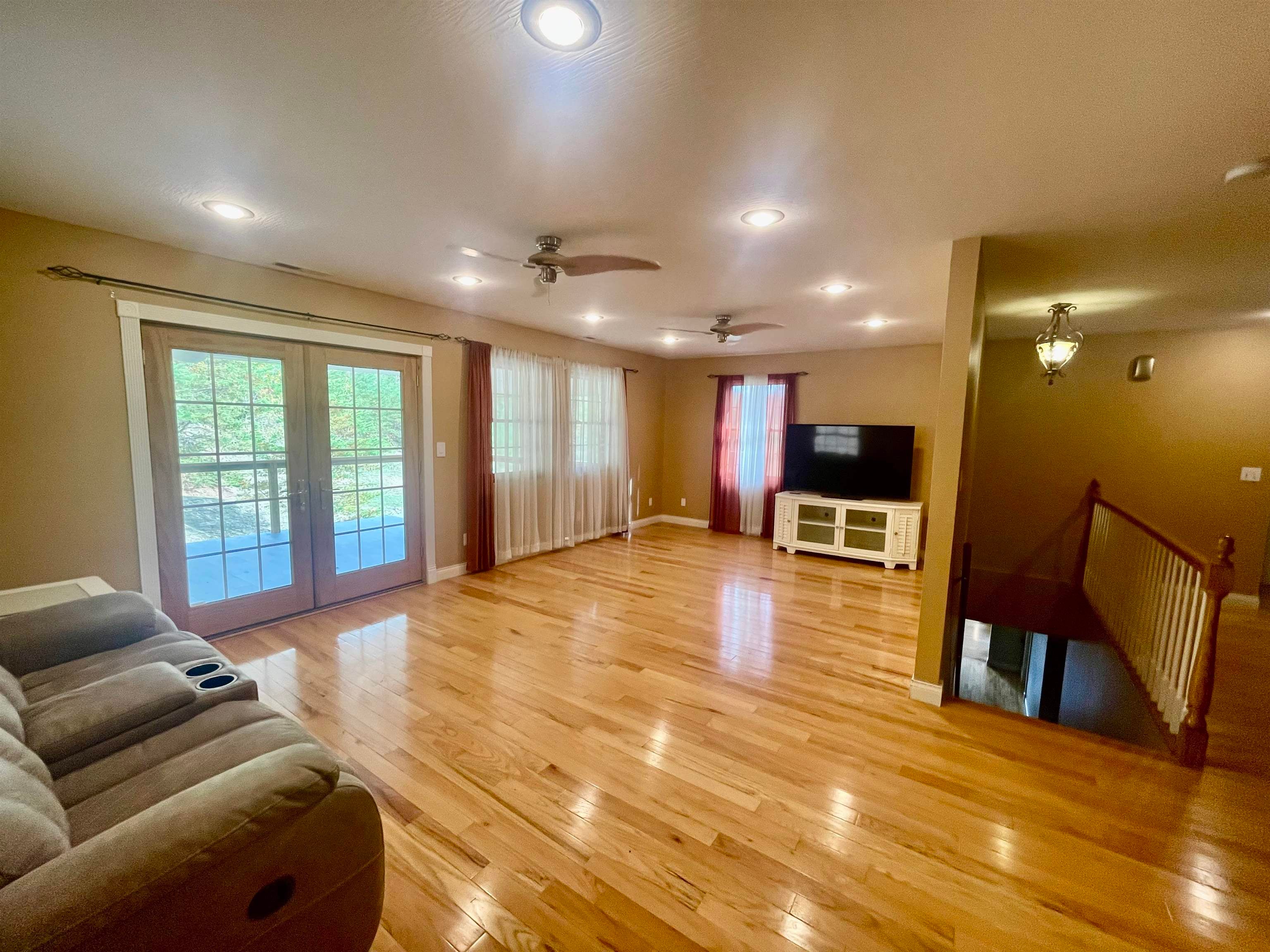 6167 Edens Branch Road Huntington, WV 25705 - Photo 28 of 32 Gallery Image 28