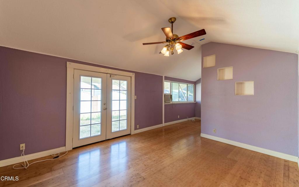 1331 Richmond Road Santa Paula, CA 93060 - Photo 16 of 43 1331 Richmond Rd - Room3
