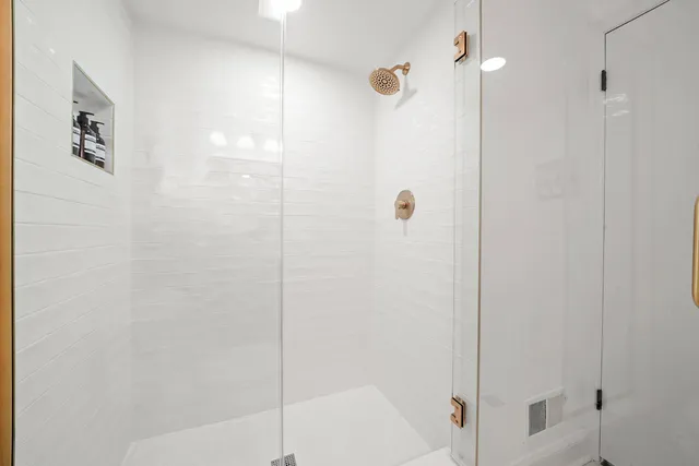 $1,100,000 | 524 Forest Hill Road, Lake Forest, IL 60045