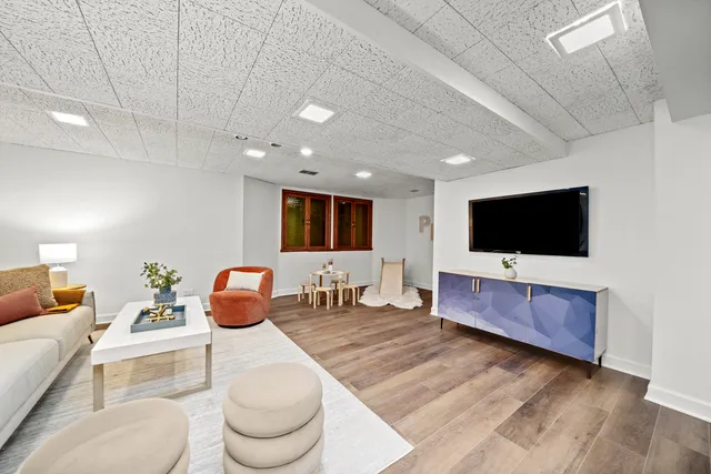 $1,100,000 | 524 Forest Hill Road, Lake Forest, IL 60045