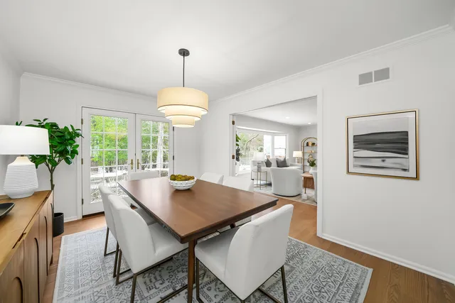 $1,100,000 | 524 Forest Hill Road, Lake Forest, IL 60045