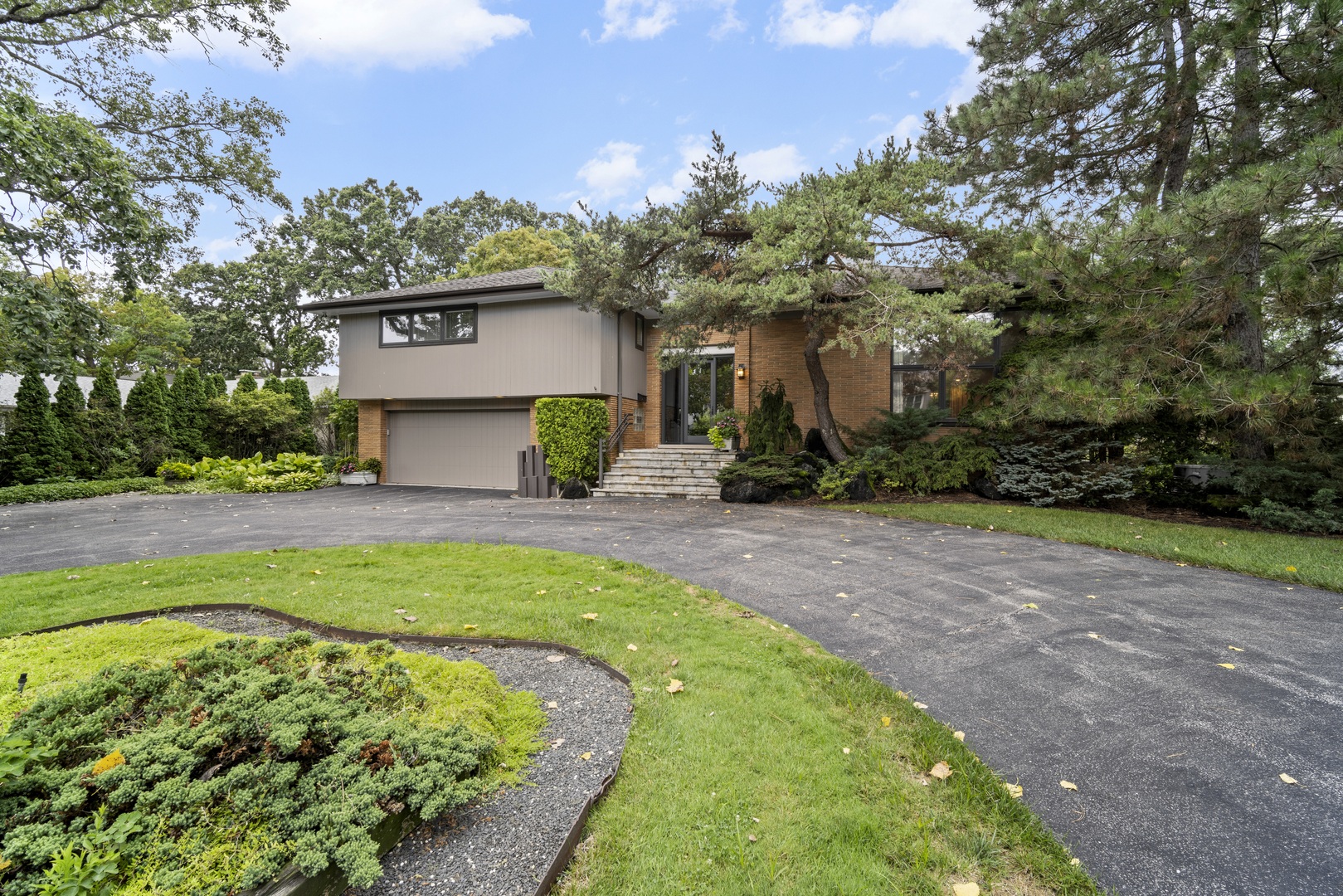 1230 Fairfield Road Glencoe, IL 60022 - Photo 2 of 46 Gallery Image 2