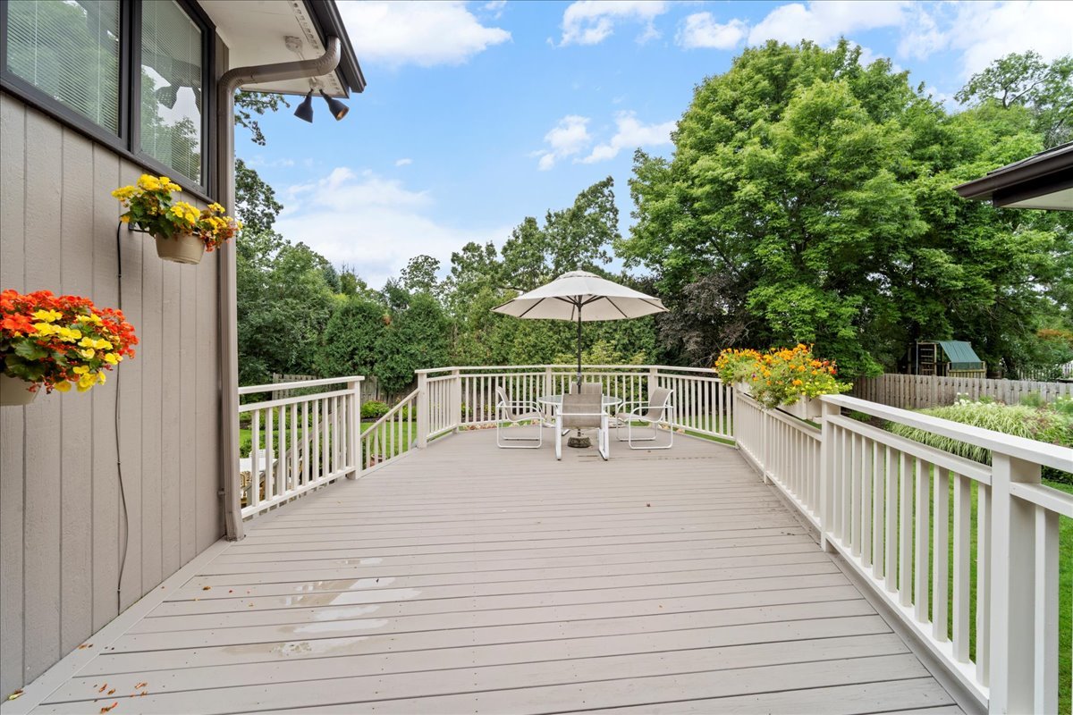 1230 Fairfield Road Glencoe, IL 60022 - Photo 39 of 46 Gallery Image 39