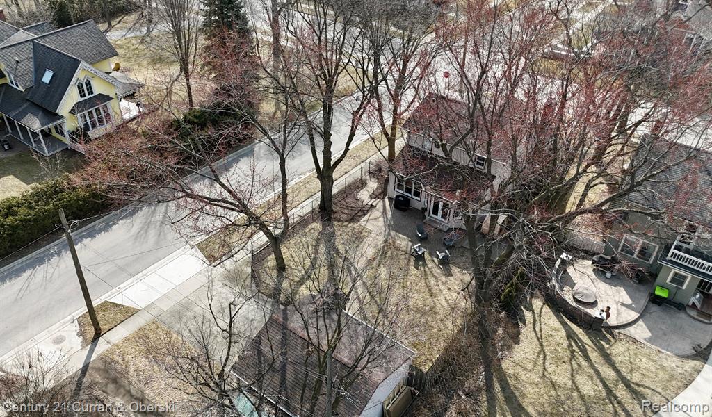 129 Base Line Road Northville, MI 48167 - Photo 40 of 46