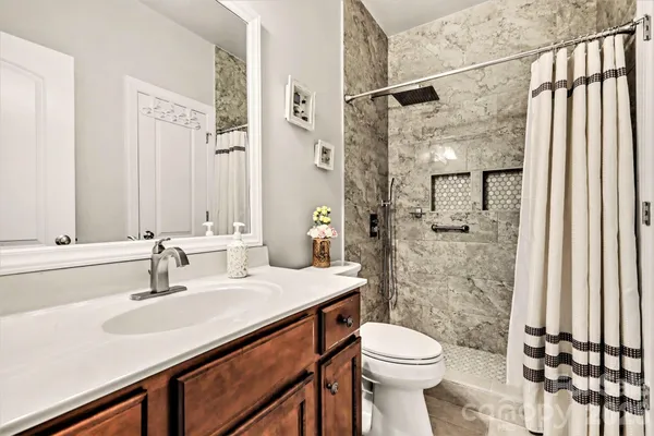 $650,000 | 9927 Nicole Lane, Charlotte, NC 28269