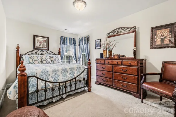 $650,000 | 9927 Nicole Lane, Charlotte, NC 28269