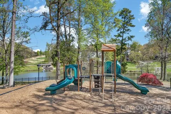 $650,000 | 9927 Nicole Lane, Charlotte, NC 28269