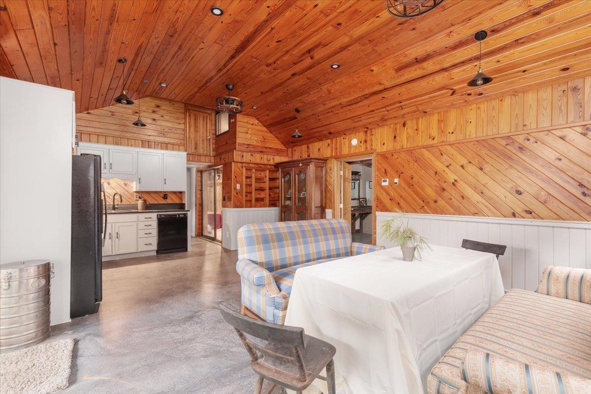 612 Paine Run Road Grottoes, VA 24441 - Photo 16 of 59