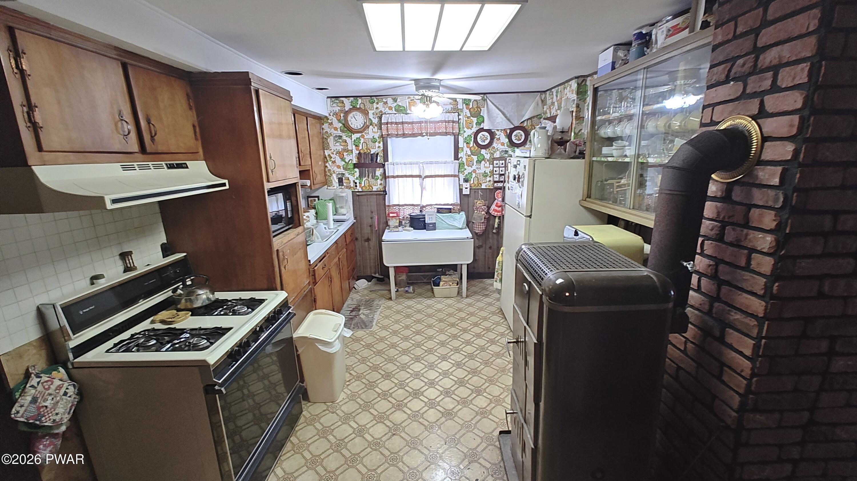 138 Neil Thompson Road Lackawaxen, PA 18435 - Photo 11 of 25