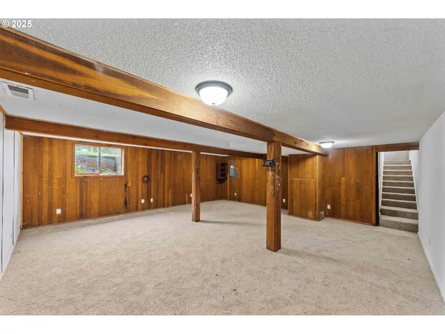 $335,000 | 1392 North 8th Street, Coos Bay, OR 97420