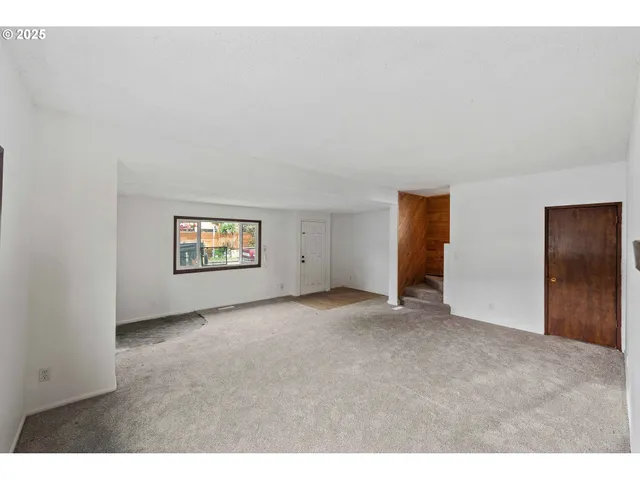 $335,000 | 1392 North 8th Street, Coos Bay, OR 97420