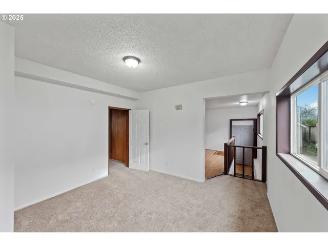 $335,000 | 1392 North 8th Street, Coos Bay, OR 97420