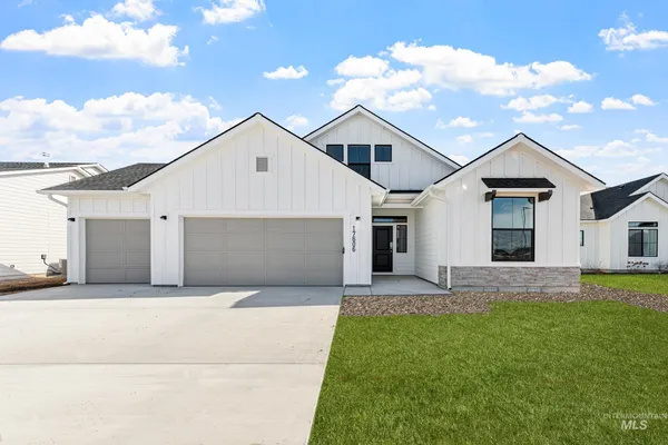 $579,990 | 4305 East Woodmurra Street, Meridian, ID 83642