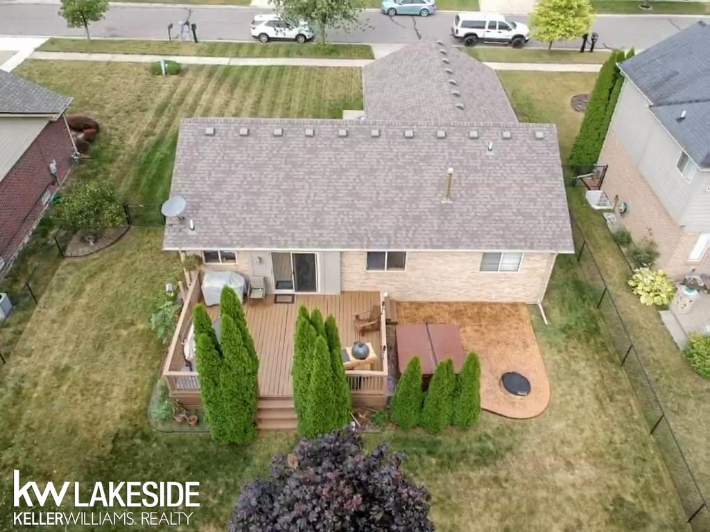 51665 Rivard Road New Baltimore, MI 48047 - Photo 35 of 36 31390914-34.JPG