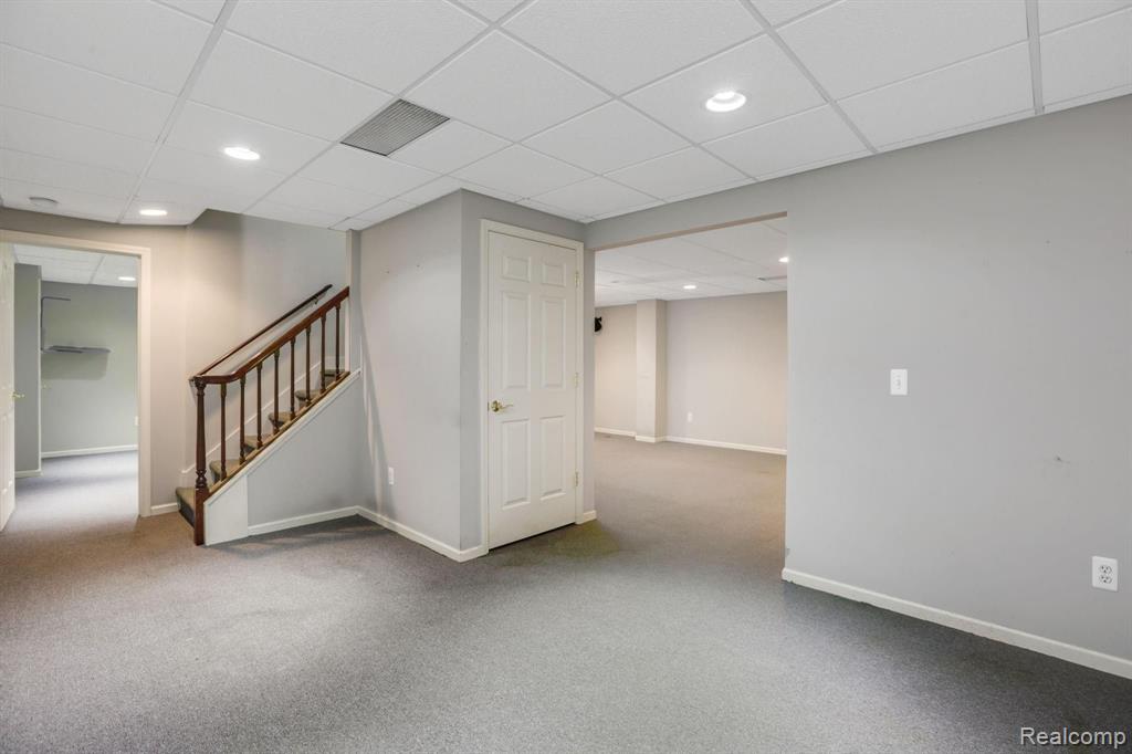 1110 Vernier Road Grosse Pointe Woods, MI 48236 - Photo 25 of 33