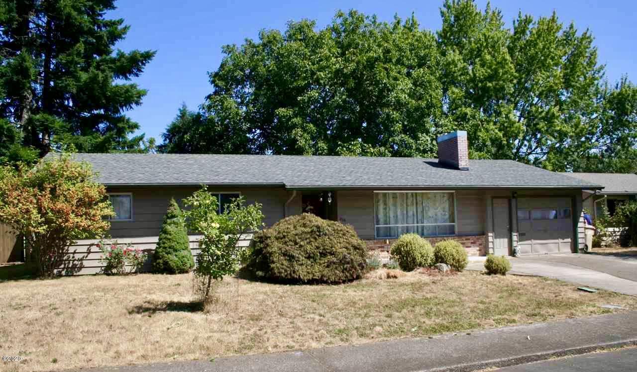 266 Southeast Walnut Avenue Dallas, OR 97338 - Photo 1 of 1 Front