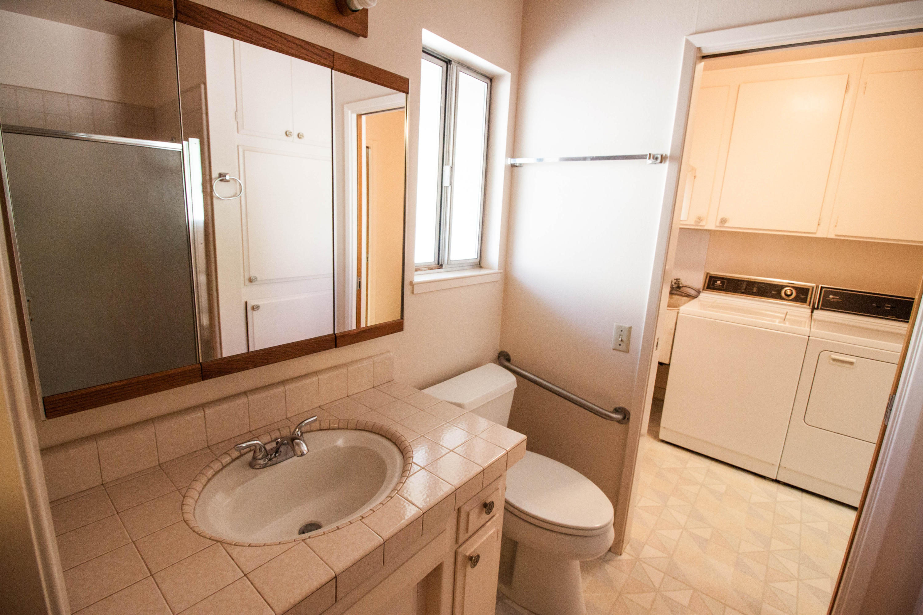 1144 Denton Way Redding, CA 96002 - Photo 11 of 18 MasterBathroom/Laundry Room