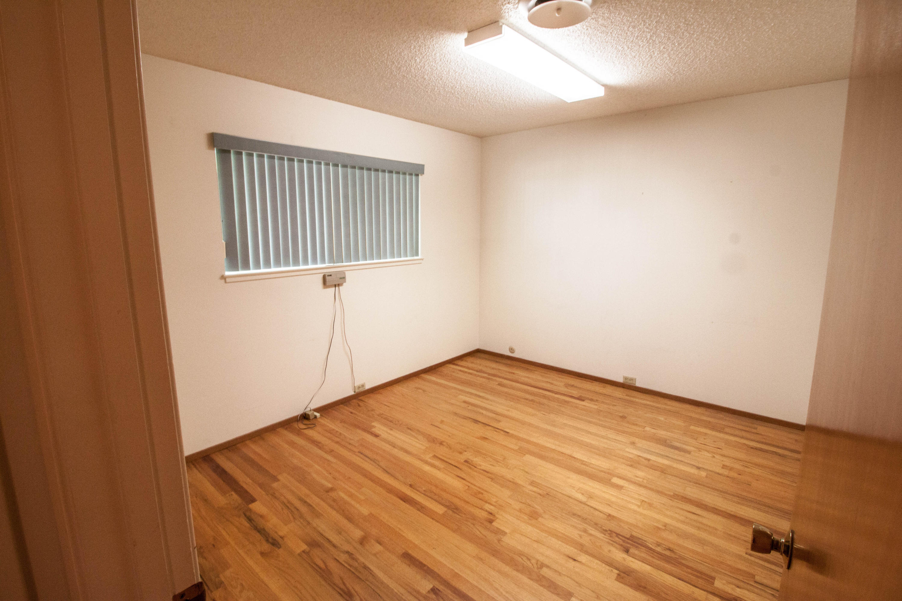 1144 Denton Way Redding, CA 96002 - Photo 7 of 18 Bedroom1