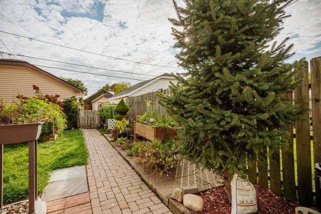 $269,800 | 1946 South 76th Street, West Allis, WI 53219